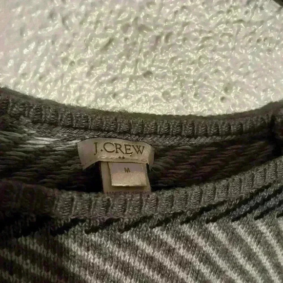 J. Crew Gray Herringbone Scoop Neck Long Sleeve Sweater Size M Merino Wool Blend - Picture 7 of 7